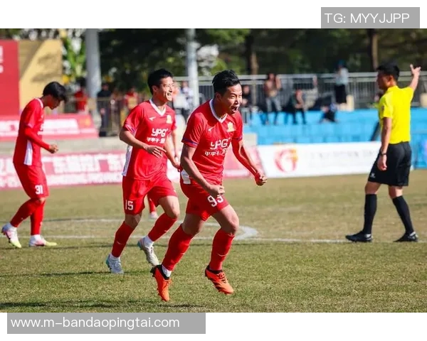 实时新闻深圳足球队的崛起与发展探讨聚焦球队力量与未来潜力 实时新闻深圳足球队的崛起与发展探讨聚焦球队力量与未来潜力